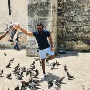 Meet your Posher, Dinesh